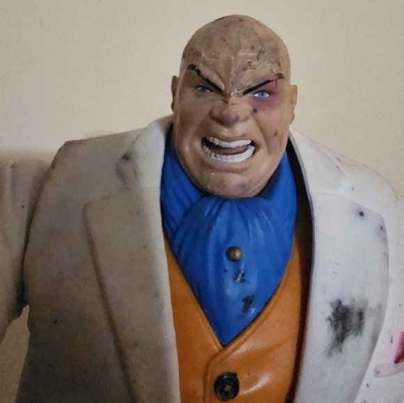 Kingpin figure (dirt/marked version) - Picture 5 of 5